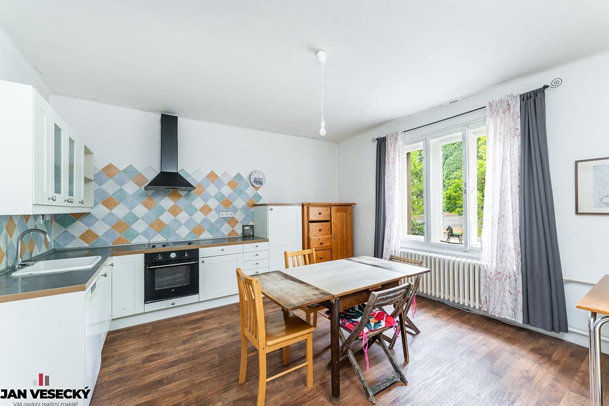 Prodej rodinného domu 149 m², pozemek 390 m² – fotografie 4