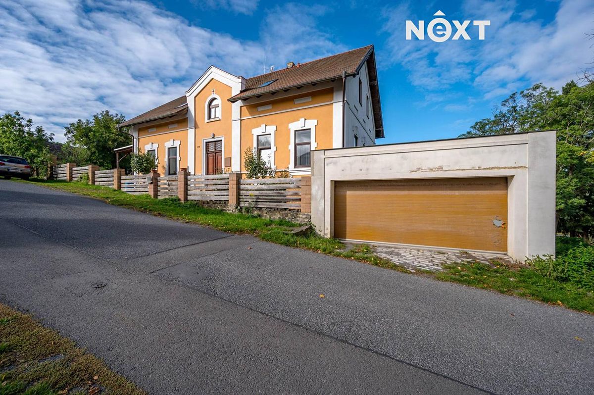 Prodej rodinného domu 325 m², pozemek 1719 m² – fotografie 2