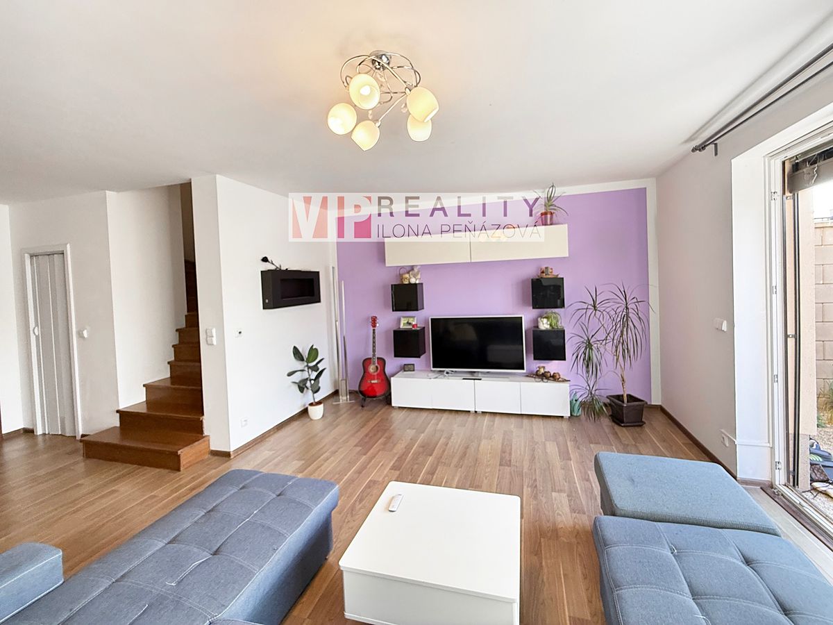 Prodej rodinného domu 110 m², pozemek 181 m² – fotografie 2