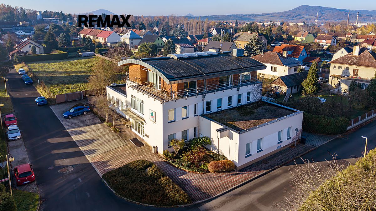 Prodej kanceláře 826 m² – fotografie 3