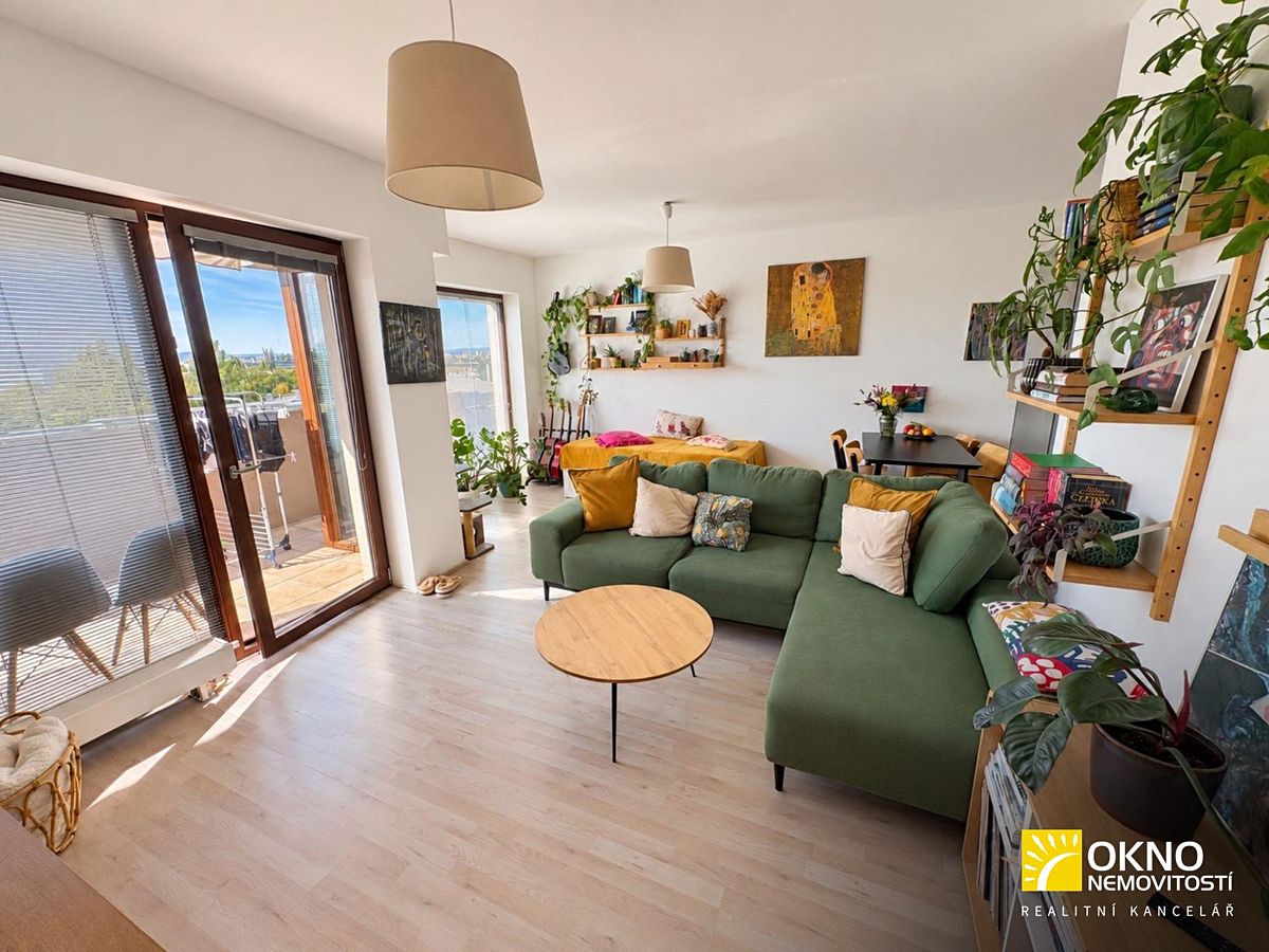 Pronájem bytu 2+kk 64 m² – fotografie 2