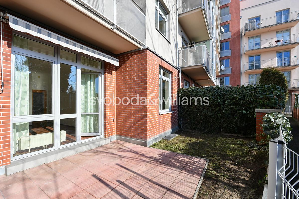 Pronájem bytu 2+kk 65 m² – fotografie 4