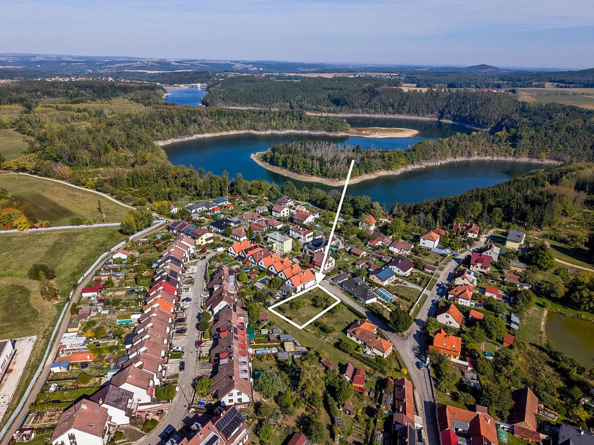 Prodej stavebního pozemku 773 m² – fotografie 3