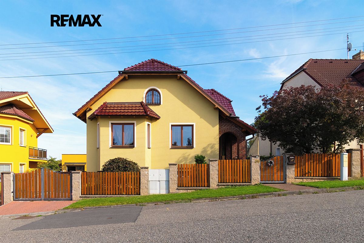Prodej rodinného domu 207 m², pozemek 794 m²
