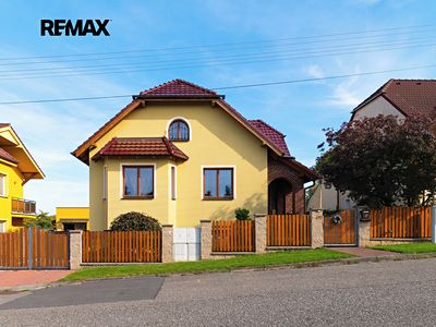 Prodej rodinného domu 207 m², pozemek 794 m²