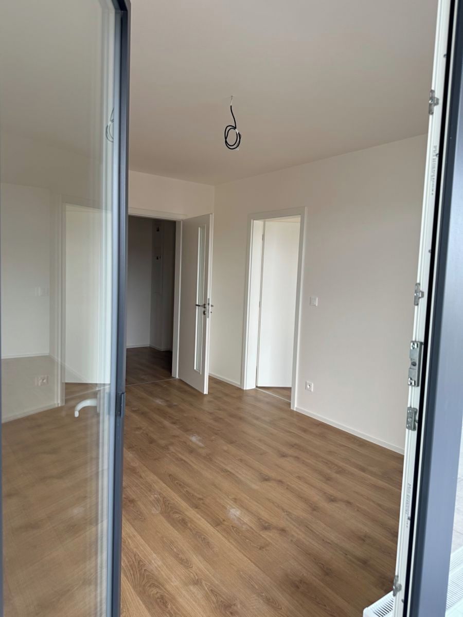 Pronájem bytu 2+kk 45 m² – fotografie 4