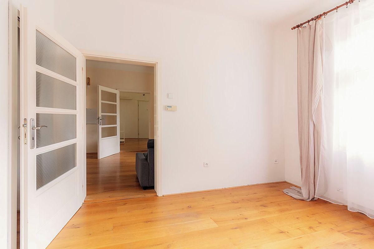 Pronájem bytu 2+kk 50 m² – fotografie 3