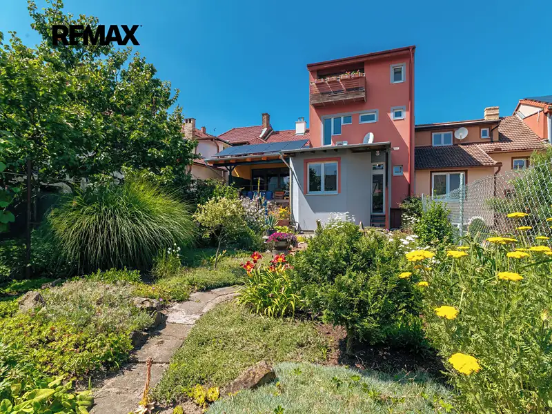 Prodej rodinného domu 276 m², pozemek 181 m², Hodonín – náhled fotky 2
