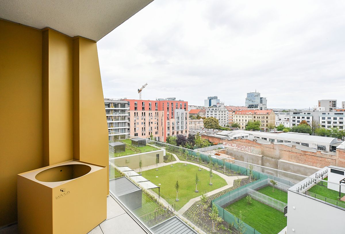 Pronájem bytu 2+kk 64 m²