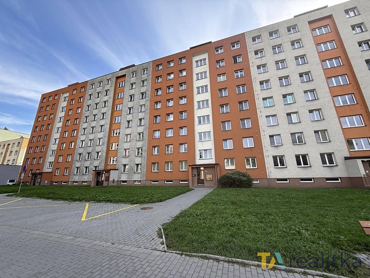 Prodej bytu 3+1, 75 m² (1 z 12)