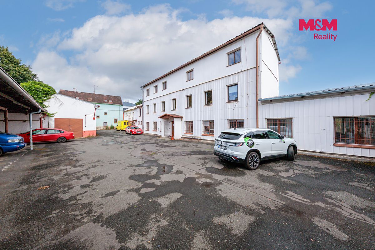 Prodej kanceláře 900 m² – fotografie 4