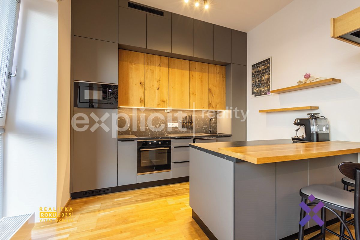 Pronájem bytu 1+kk 28 m², Zlín – fotka 1 z 3