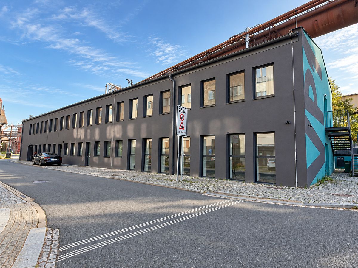 Pronájem obchodního prostoru 98 m²