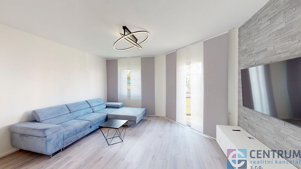 Pronájem bytu 2+1 62 m² – fotografie 3