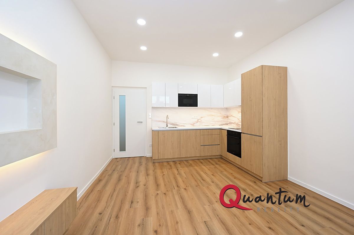 Pronájem bytu 2+kk 40 m² – fotografie 3