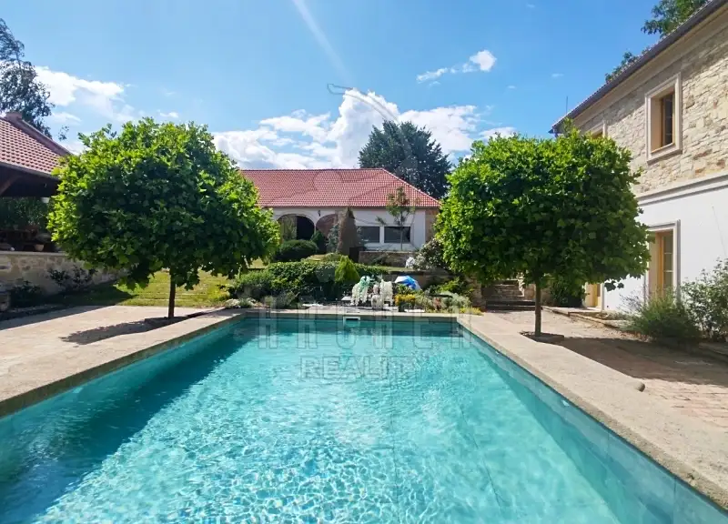 Prodej rodinného domu 365 m², pozemek 1972 m², Želenice – náhled fotky 3