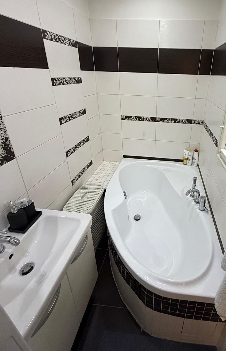 Pronájem bytu 1+1 50 m² – fotografie 4