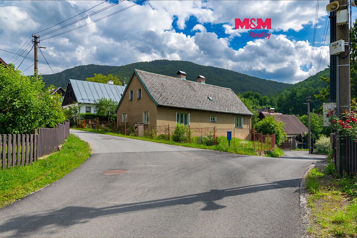 Prodej rodinného domu 188 m², pozemek 719 m², Hejnice – fotka 1 z 3