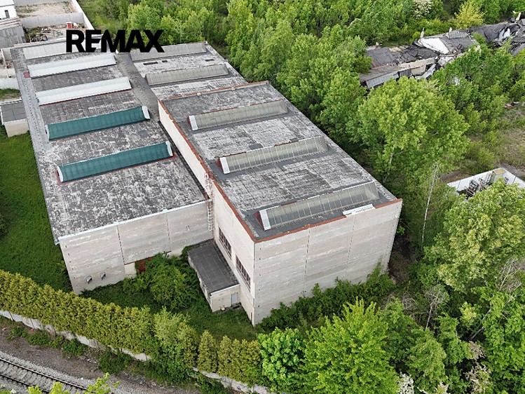 Pronájem komerčního prostoru, 2 250 m² (5 z 30)