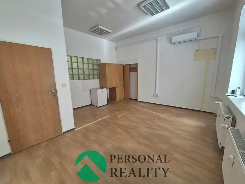 Pronájem kanceláře 35 m², Náchod – náhled fotky 3