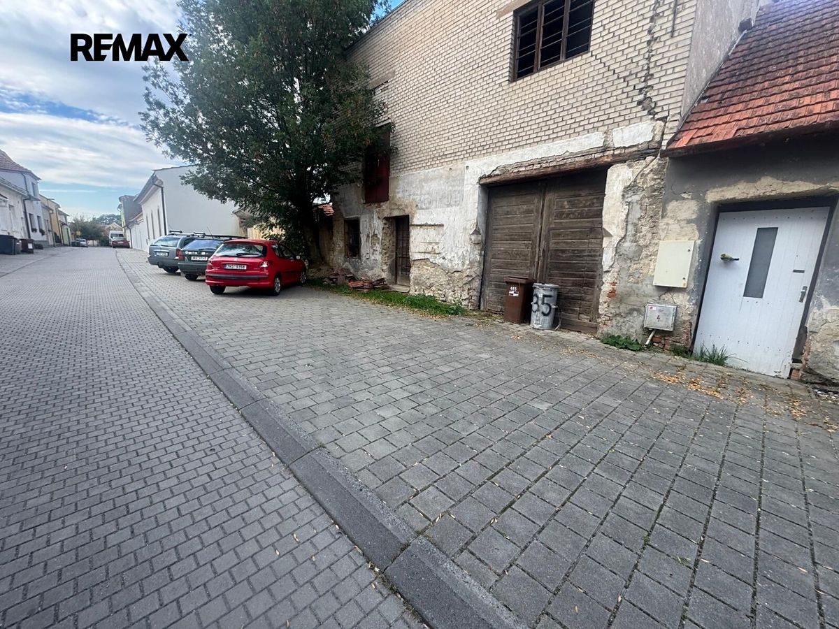 Prodej komerčního pozemku 1105 m² – fotografie 4