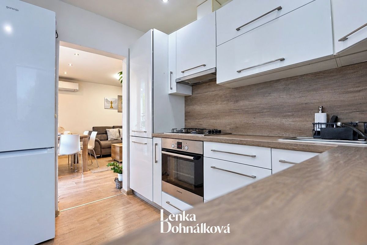 Prodej bytu 3+1 64 m², Hodonín – fotka 1 z 3