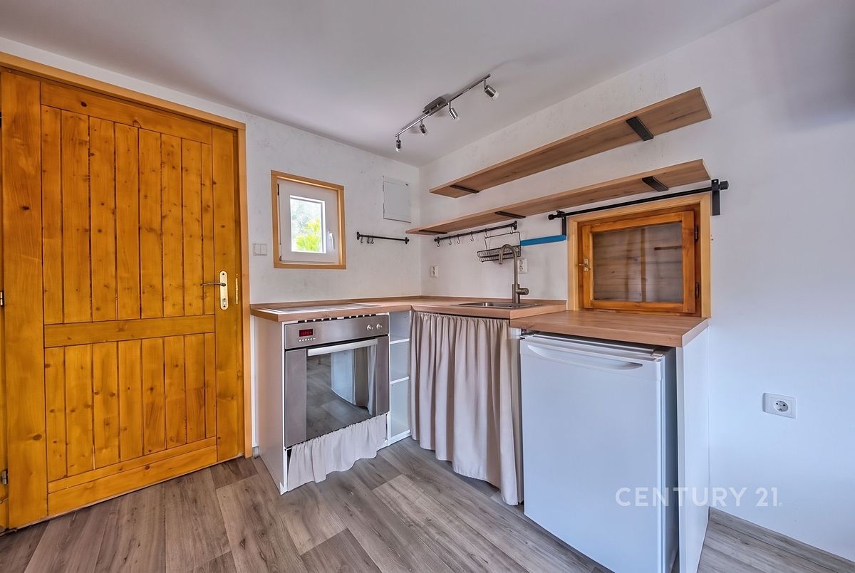 Prodej chaty 40 m², pozemek 2003 m² – fotografie 5