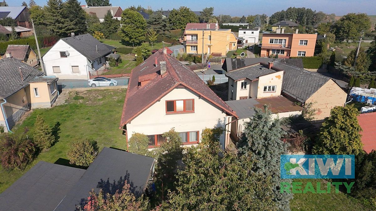Prodej rodinného domu 235 m², pozemek 1000 m² – fotografie 5