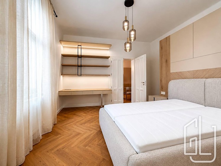Pronájem bytu 2+kk, 64 m² (6 z 13)