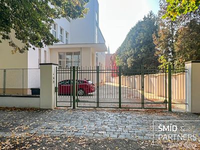 Prodej garážového stání 12 m²
