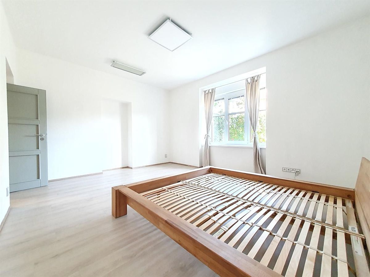 Pronájem bytu 2+kk 50 m² – fotografie 2