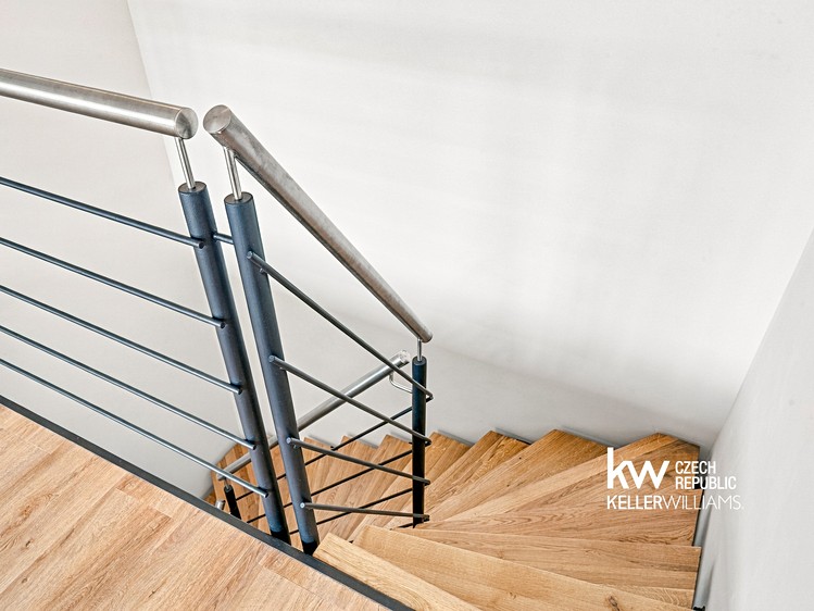 Pronájem bytu 3+kk, 90 m² (27 z 47)