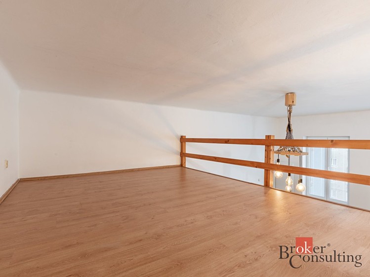 Pronájem bytu 2+1, 73 m² (12 z 19)