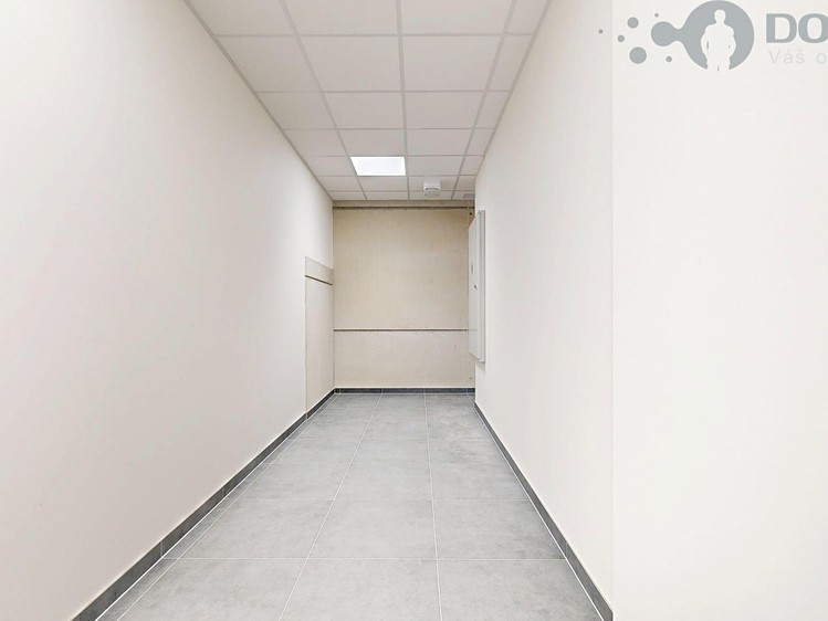 Комерційне приміщення в оренду, 730 м² (29 з 33)