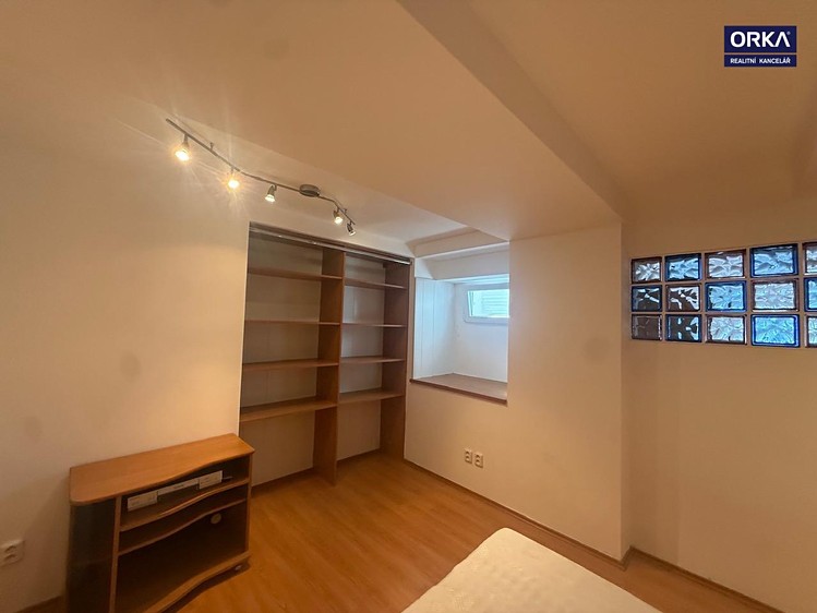 Pronájem bytu 3+kk, 84 m² (8 z 15)