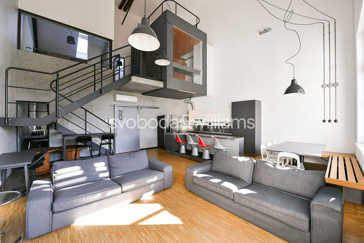 Pronájem bytu 3+kk 146 m²