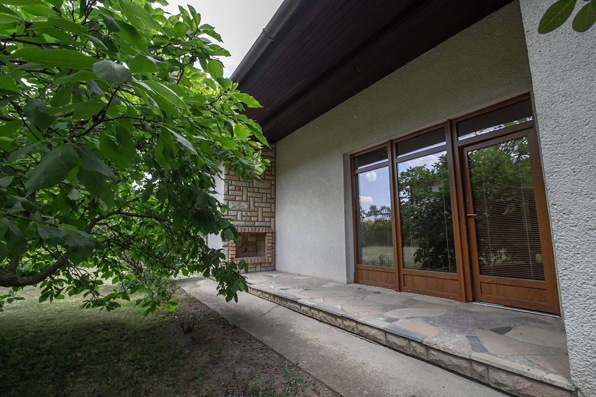Prodej rodinného domu 149 m², pozemek 1358 m² – fotografie 3