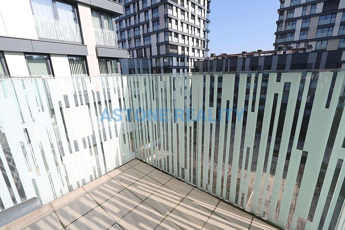 Pronájem bytu 4+kk 110 m² – fotografie 3