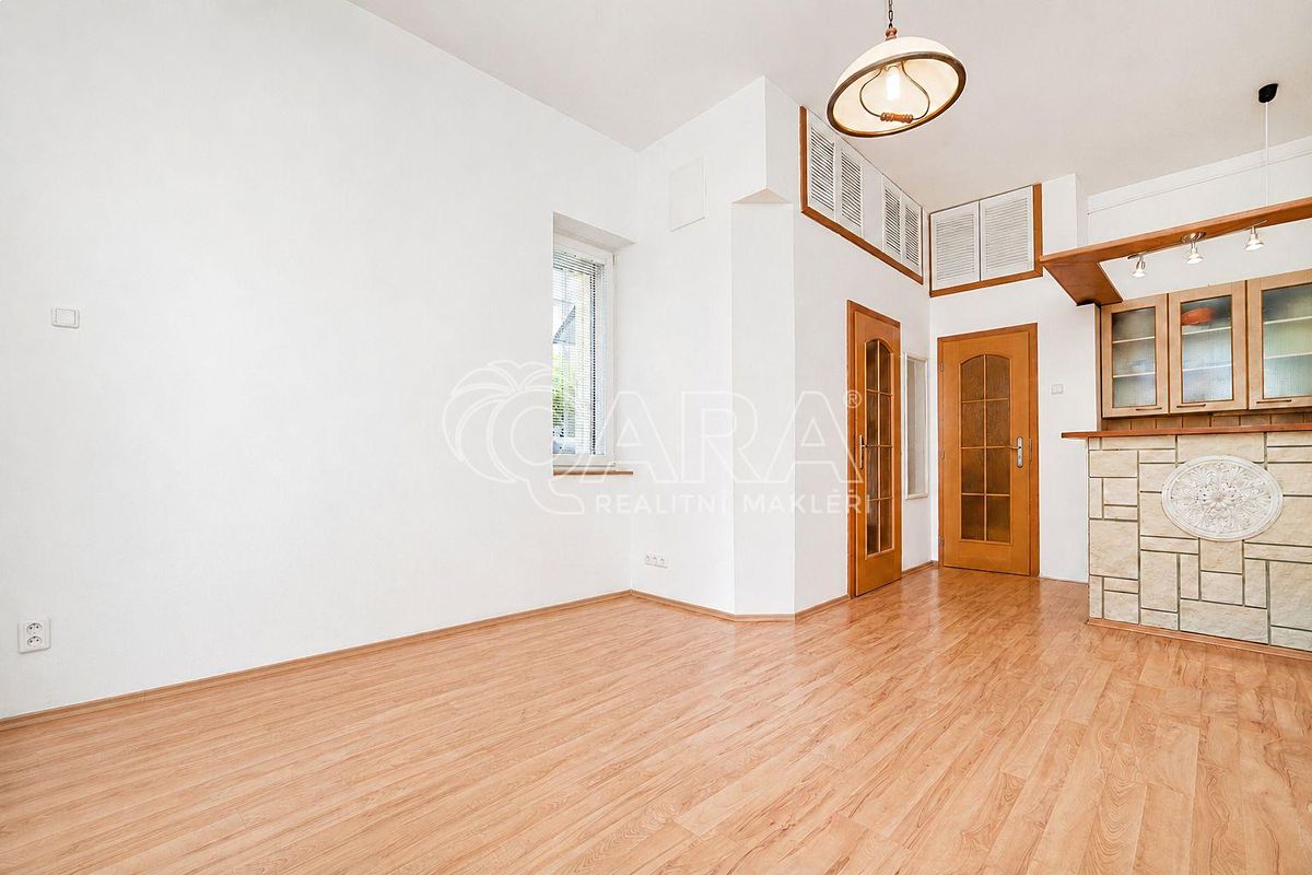 Pronájem bytu 1+kk 28 m²