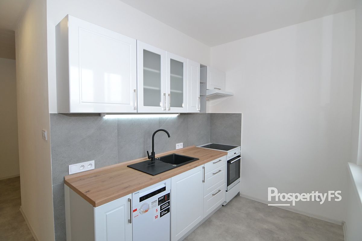 Pronájem bytu 3+1 72 m² – fotografie 5