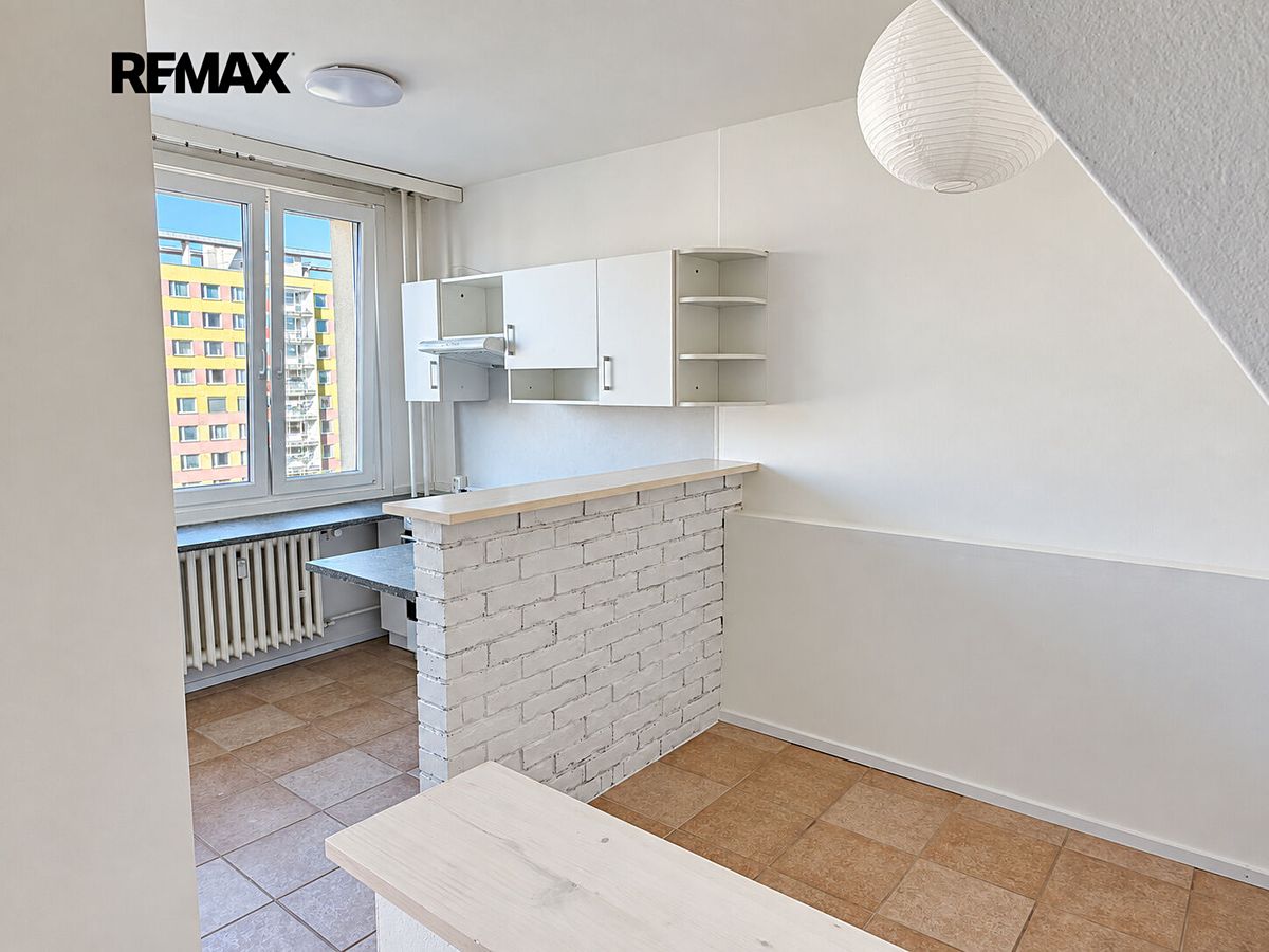 Pronájem bytu 2+1 62 m² – fotografie 4