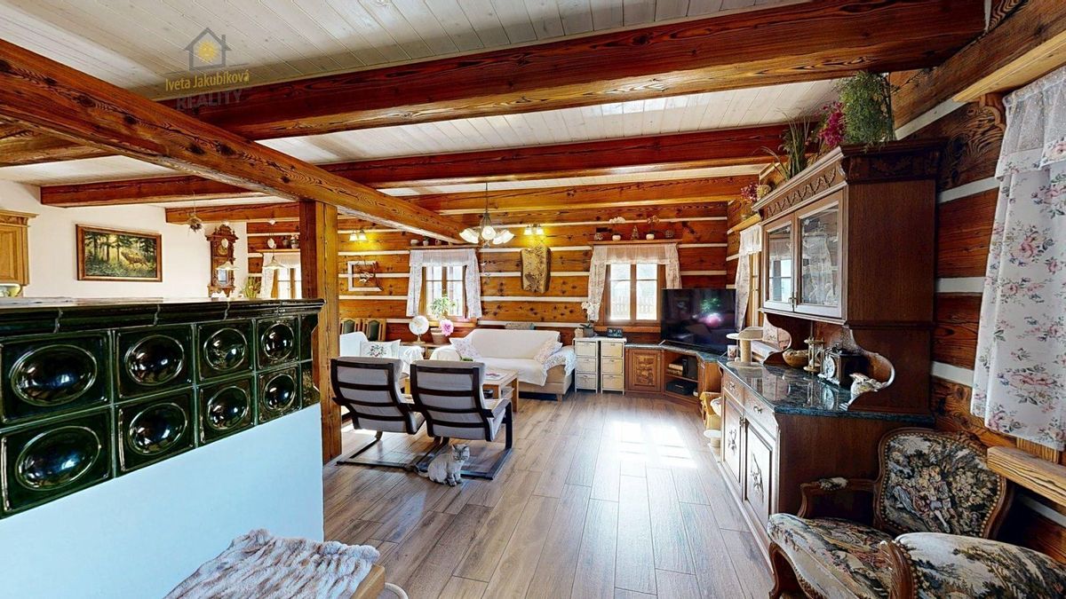Pronájem rodinného domu 638 m², pozemek 1266 m²