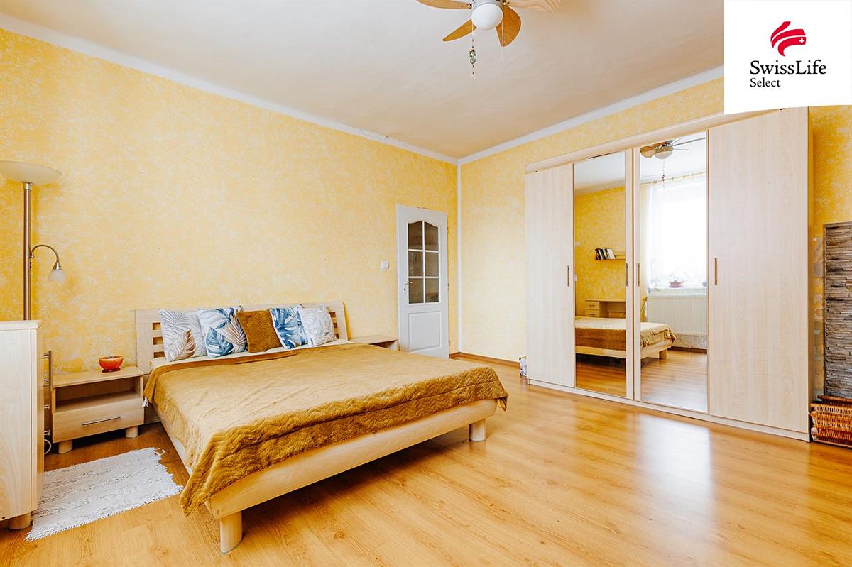 Prodej obchodního prostoru 376 m² – fotografie 2