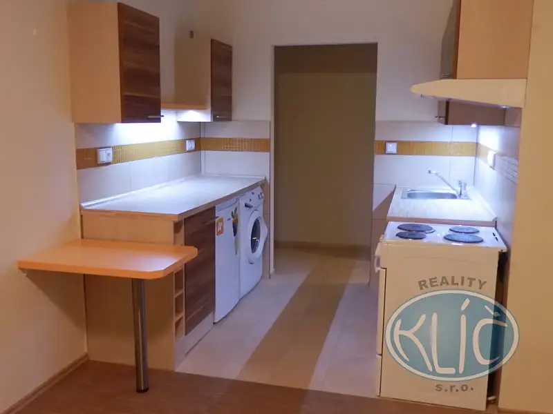 Pronájem bytu 1+kk 24 m², Tábor – náhled fotky 1
