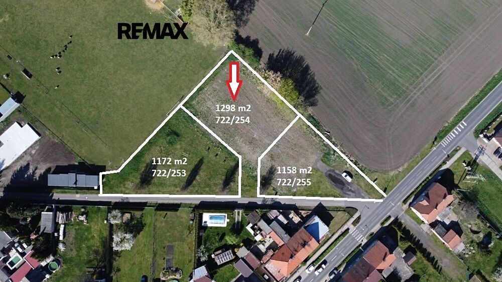 Prodej stavebního pozemku 1298 m²