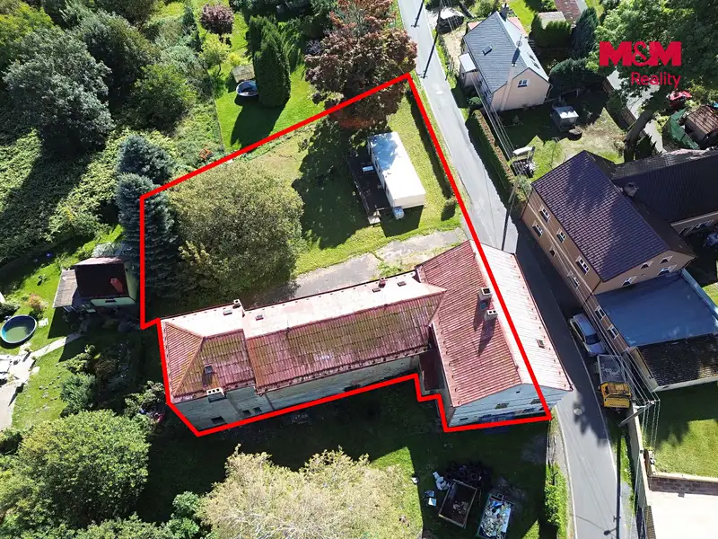 Prodej rodinného domu 420 m², pozemek 1339 m², Chlum Svaté Maří – náhled fotky 2