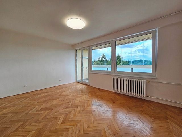 Pronájem bytu 2+1 57 m² – fotografie 4