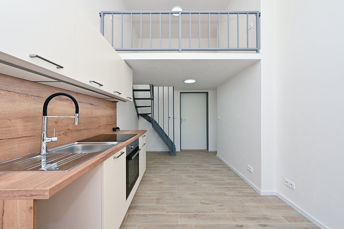 Pronájem bytu 1+kk 22 m² – fotografie 3