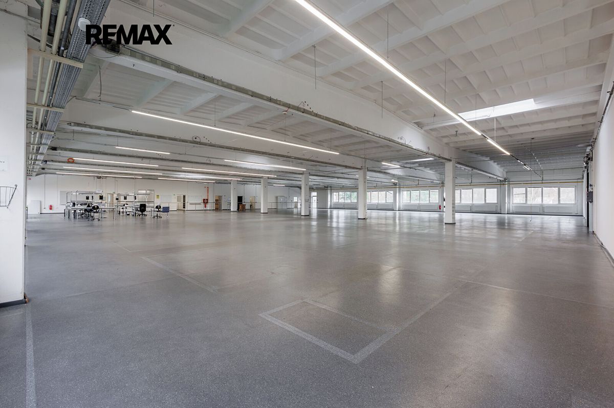 Pronájem výrobní haly, prostoru 2489 m² – fotografie 2