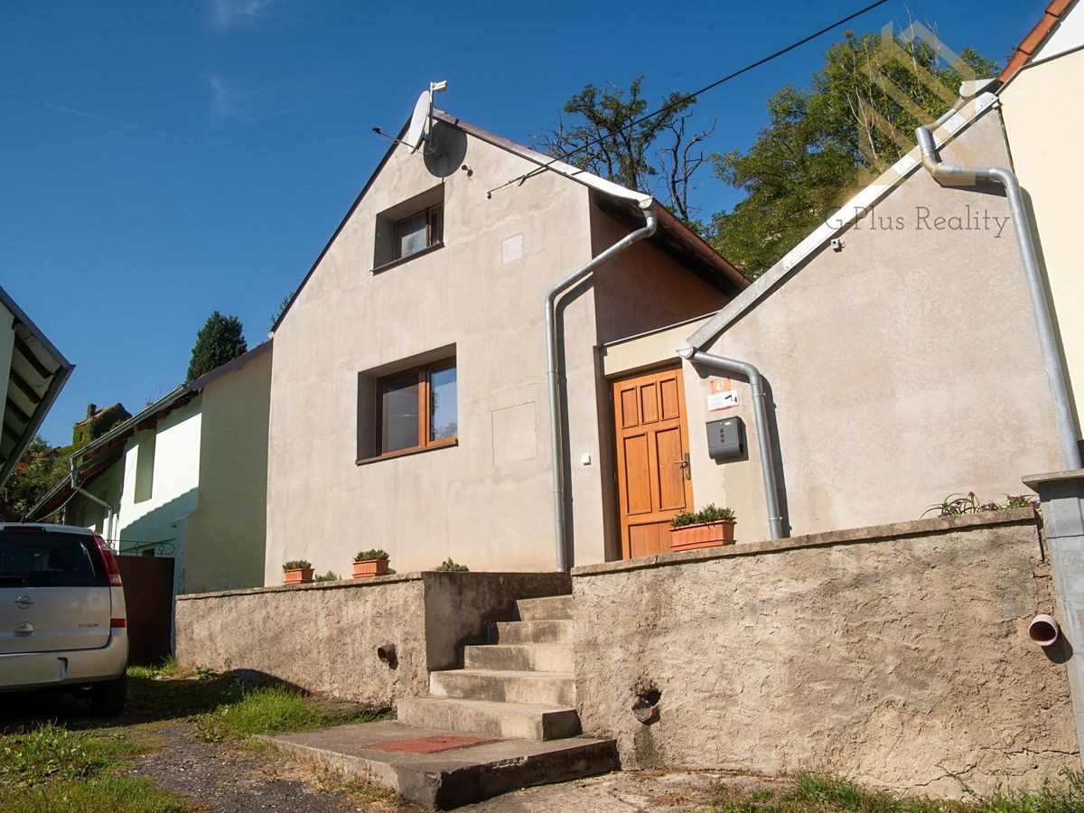 Prodej rodinného domu 66 m², pozemek 230 m², Evaň – fotka 1 z 3